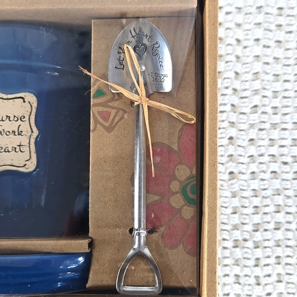 Flower Pot Mug By Divinity - Picture 5 of 7